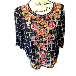 Savanna Jane Floral Embroidered Crew Neck Mid Sleeves Top Sz Small